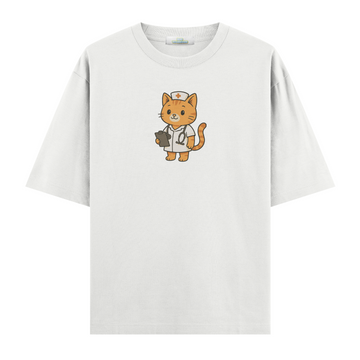 Nurse Cat - Oversize T-shirt